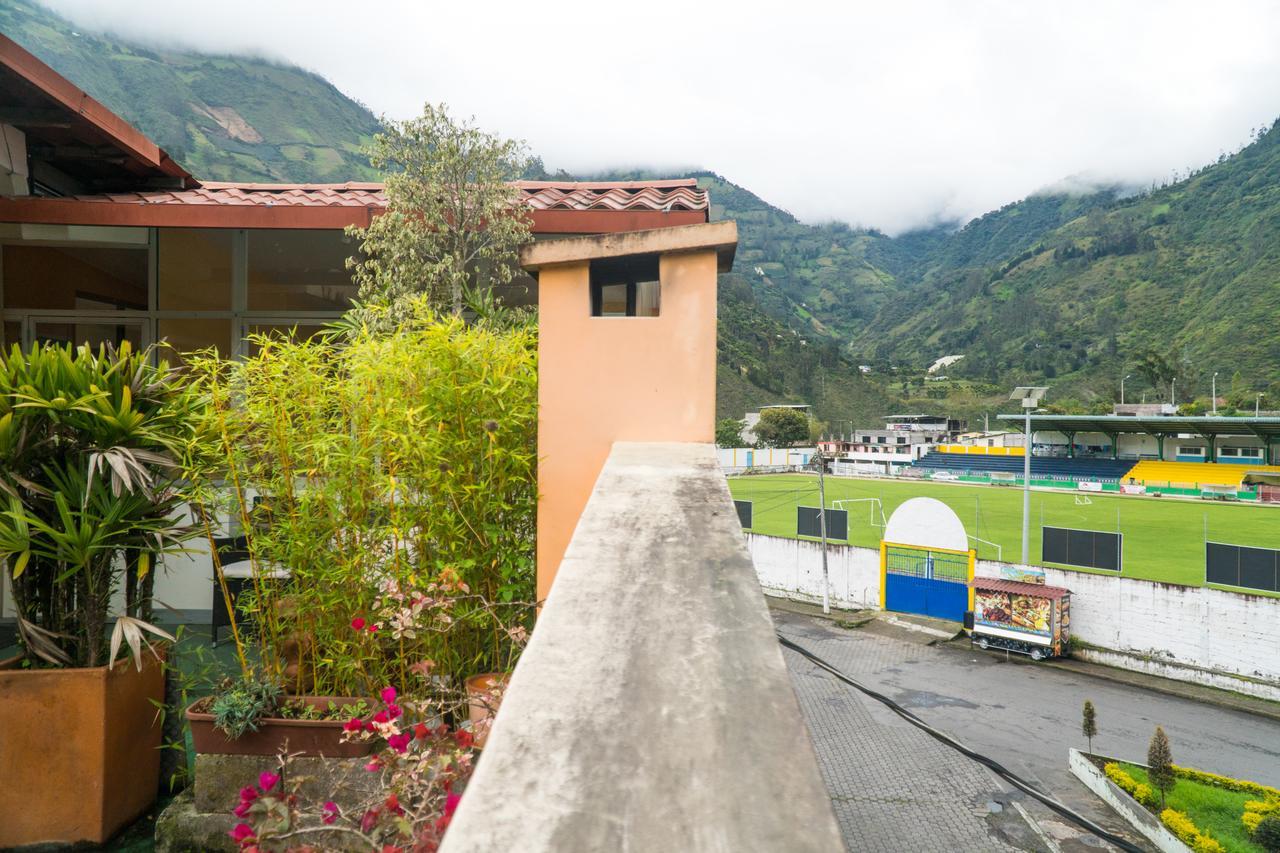 Mayra'S Apartments And Spanish School Baños Exterior foto
